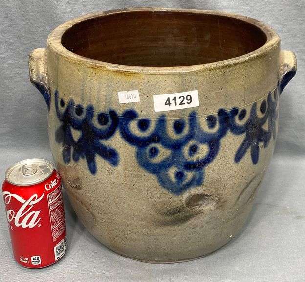 Antique Blue Decorated Stoneware CrockAsIs Dixon's Auction at Crumpton