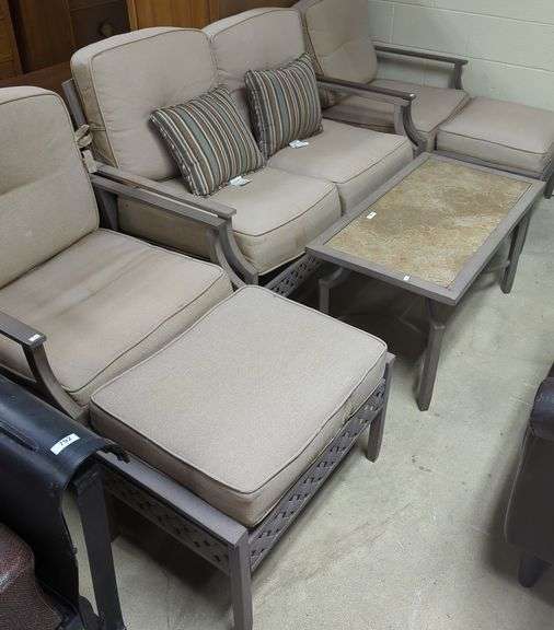 Patio Set, Cushions Stained Dixon's Auction at Crumpton