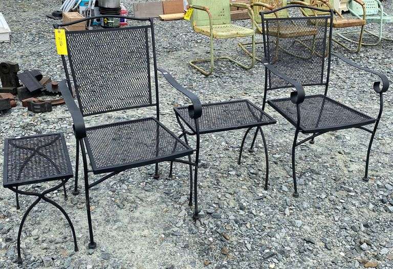 4Pcs Metal Outdoor Patio Tables And Chairs Dixon's Auction at Crumpton
