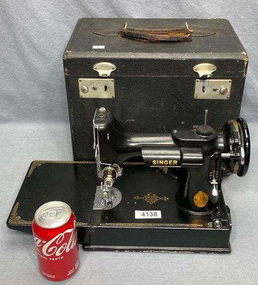 Vintage Singer Featherweight Sewing Machine W/ Case Dixon's Auction