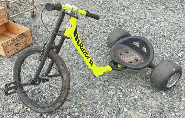 razor adult tricycle