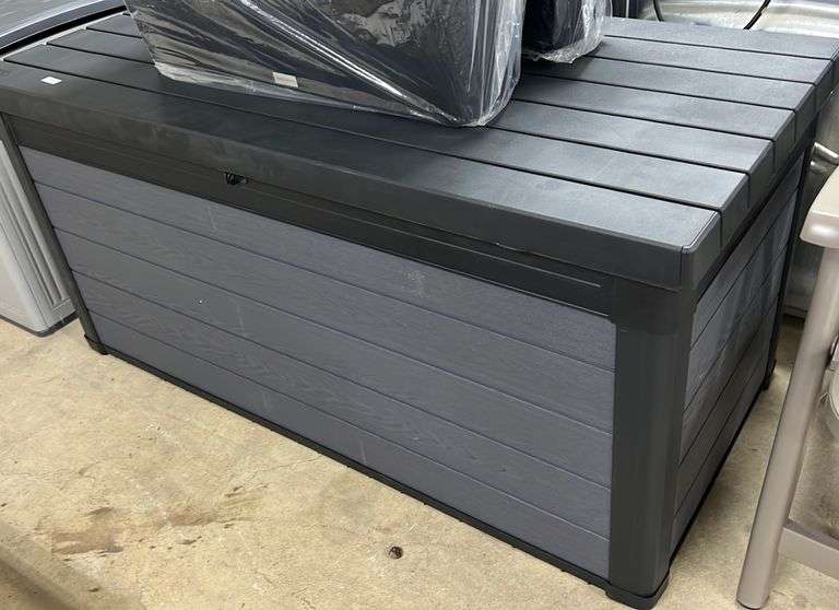 Plastic Deck Box Dixon's Auction at Crumpton