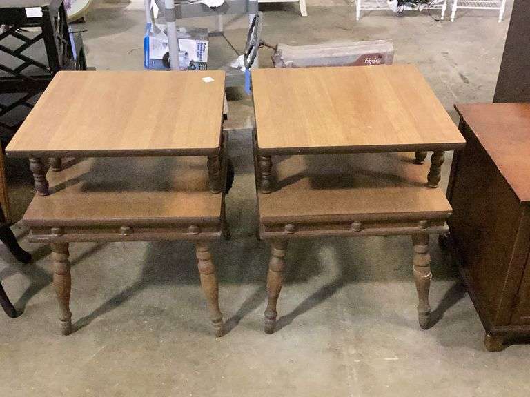 2 Vintage end tables Diamond G Auctioneers