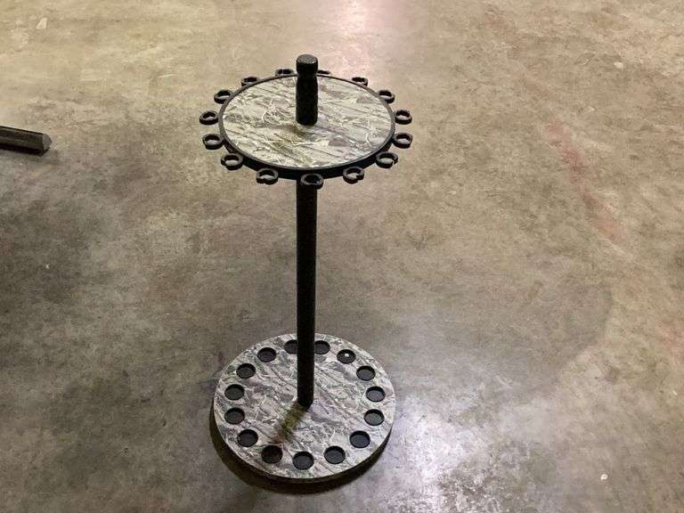 Fishing Rod stand Diamond G Auctioneers