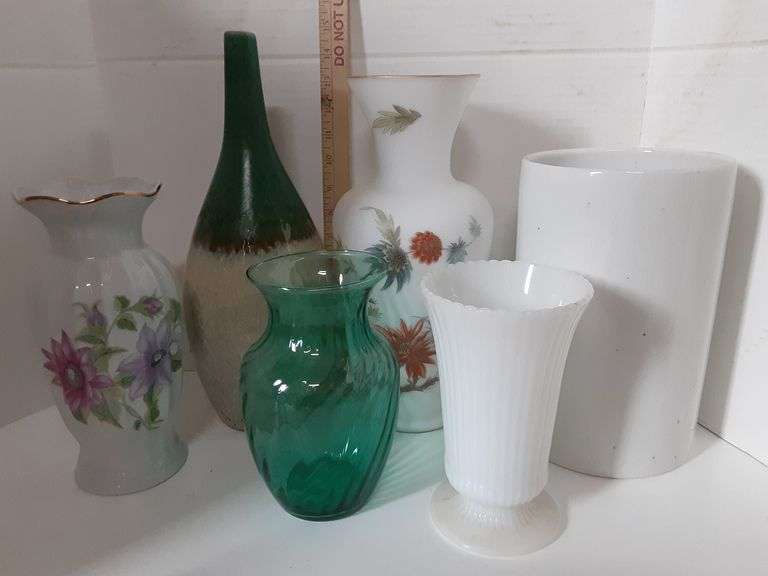 (6) Glass & Ceramic Vases Delaware Auction Center