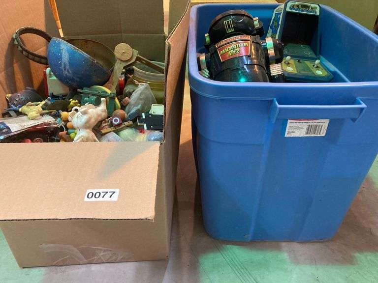 Assorted Vintage Toys Delaware Auction Center