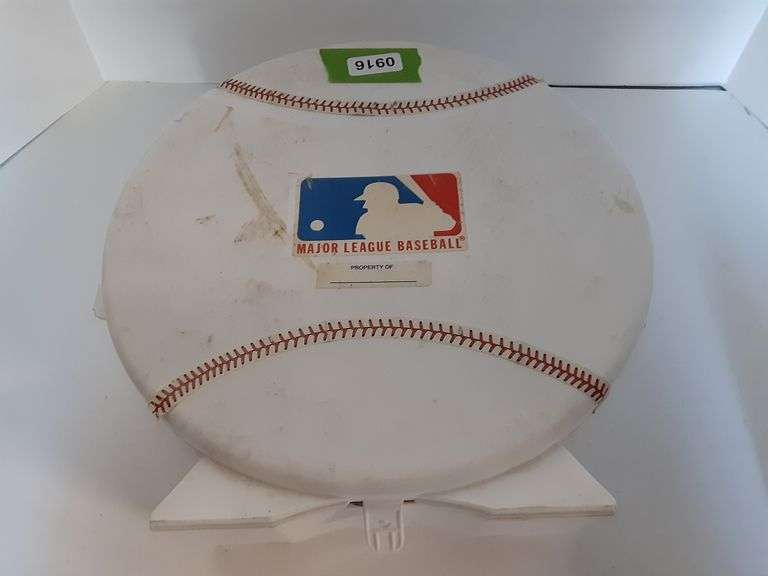 Mixed Lot Trading Cards, Mostly Baseball Delaware Auction Center