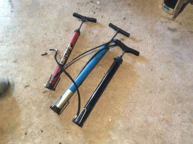 3 Manual Bicycle Pumps Duck Soup Auctions