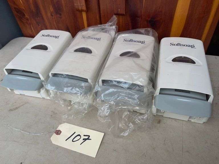 Soft soap dispensers 2 new • Garage Duck Soup Auctions