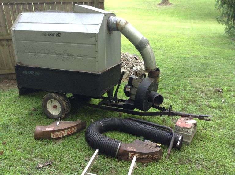 Trac Vac Leaf Vacuum. 5HP Briggs and Stratton Engine. Runs. (Click for more photos) Duck Soup