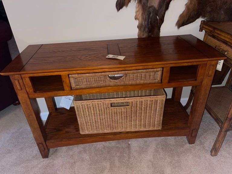 Grand designs Entertainment stand with 2 wicker baskets • 48 x 18 x 29