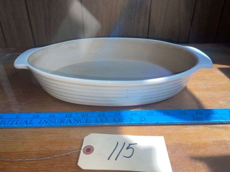 The pampered chef stoneware casserole dish • 14” • kitchen • ( Click for More Photos ) Duck