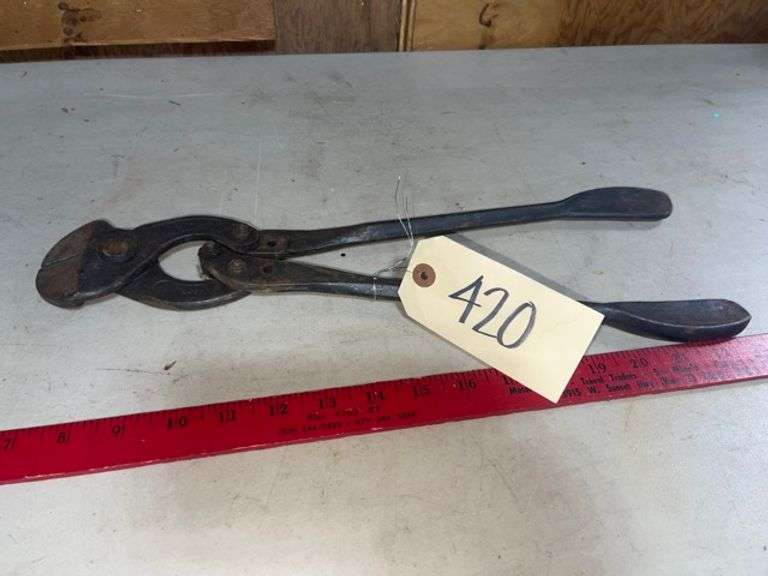 Bolt cutters • garage Duck Soup Auctions