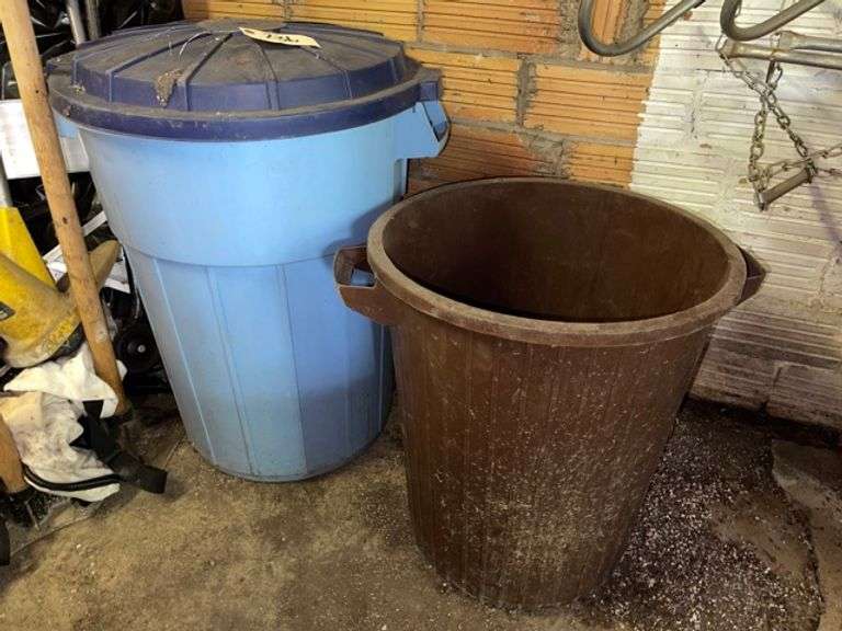 Garbage cans • (2) • Garage Duck Soup Auctions