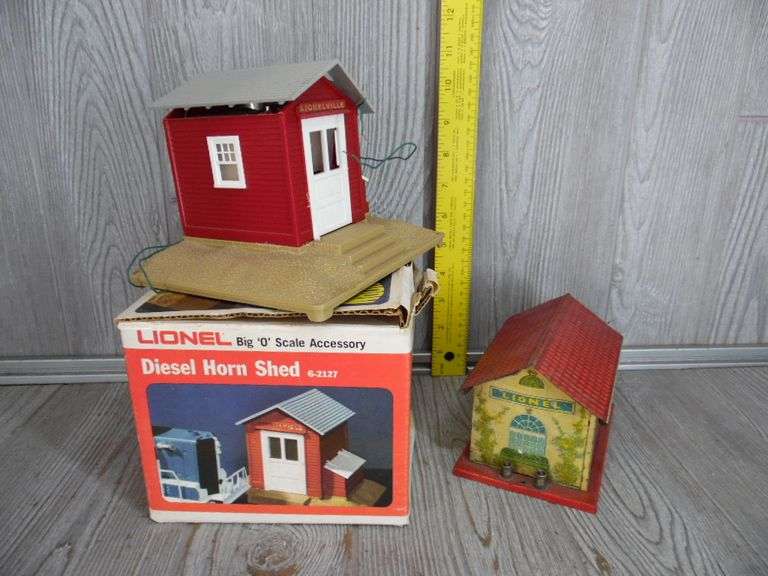 Lionel Whistle Station & Lionel Diesel Horn Shed Dunker Auction