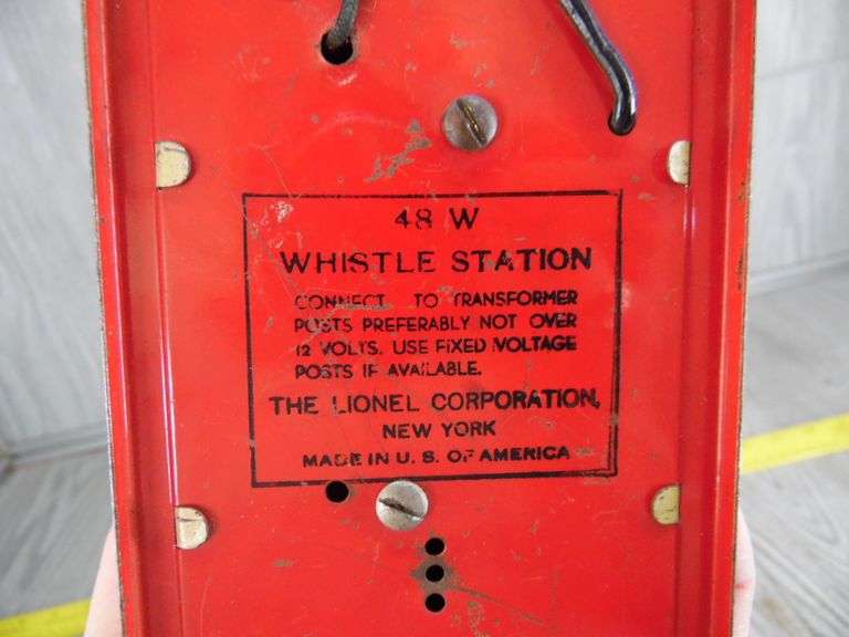 Lionel Whistle Station & Lionel Diesel Horn Shed Dunker Auction