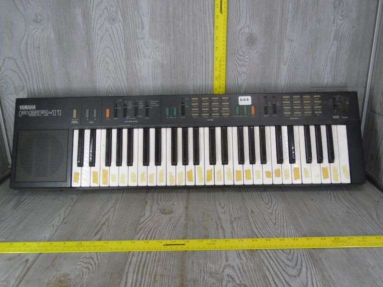 Yamaha PSR11 Keyboard Dunker Auction