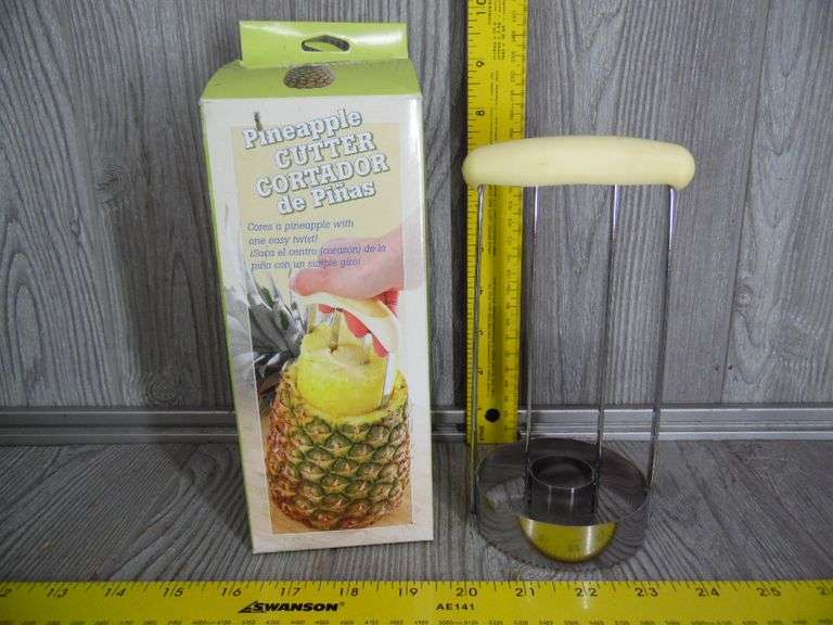 Pineapple Cutter & Nut Cracker & Electric Knife Dunker Auction