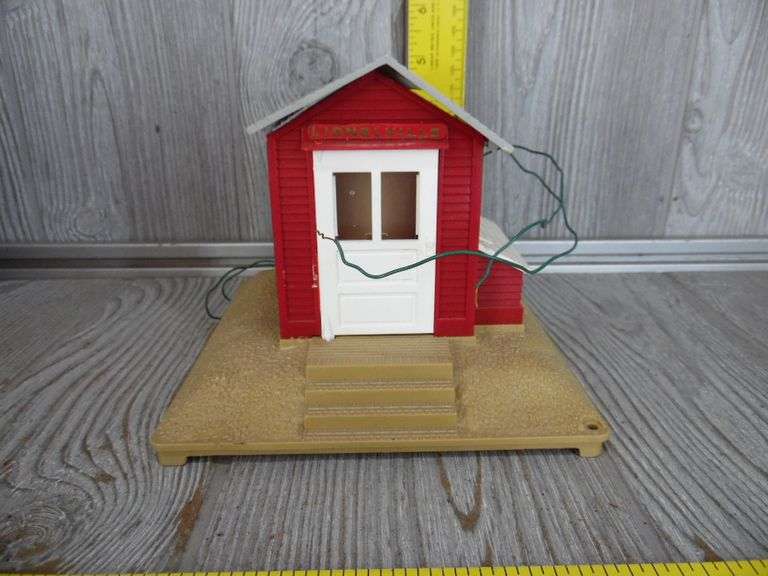 Lionel Whistle Station & Lionel Diesel Horn Shed Dunker Auction