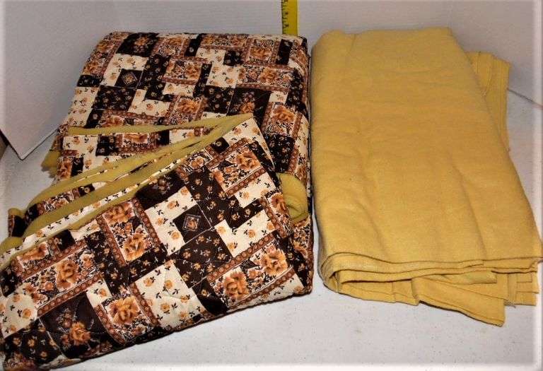 Misc. Material Pieces & Blankets Dunker Auction