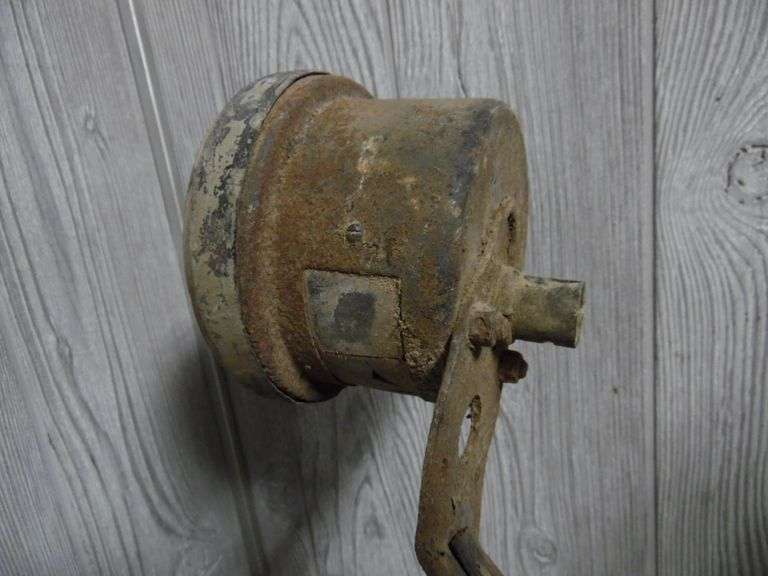 Antique Car Horn Stop Light Dunker Auction