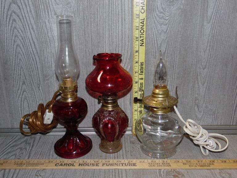 Assorted Kerosene Lamps & Parts Dunker Auction