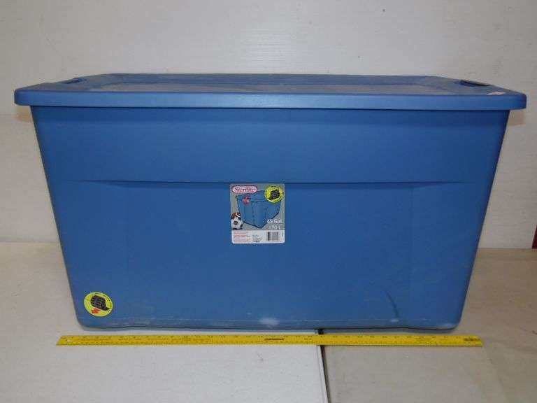 Sterilite 45 Gal. Storage Containers Dunker Auction