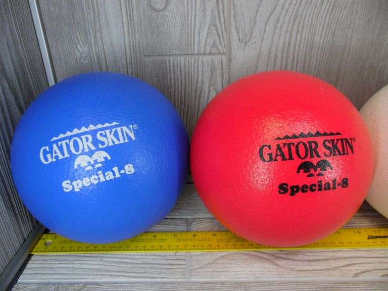 4 Gator Skin Balls Dunker Auction