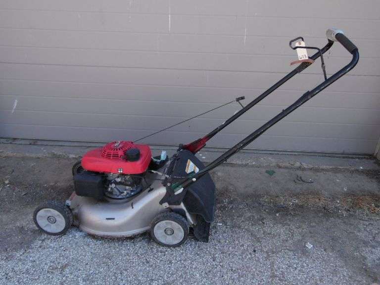 Honda Twin Blade Advantage 3in1 System Lawn Mower Dunker Auction