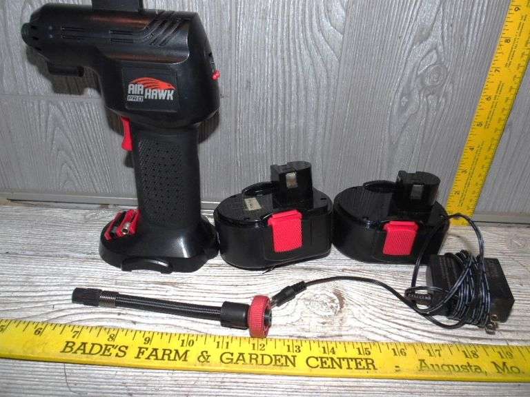 Air Hawk Pro Tire Inflator, Batteries Dunker Auction