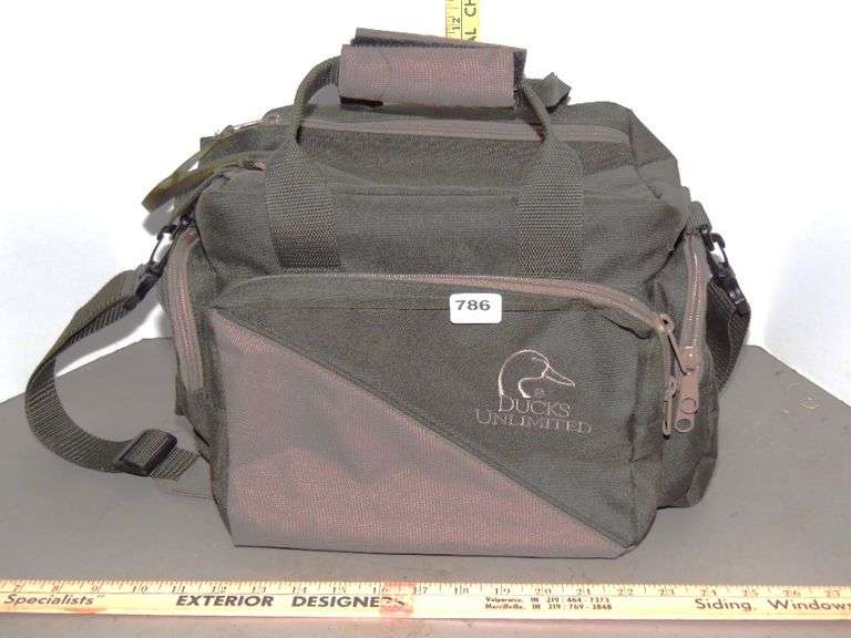 Ducks Unlimited Bag & Dart Board Dunker Auction