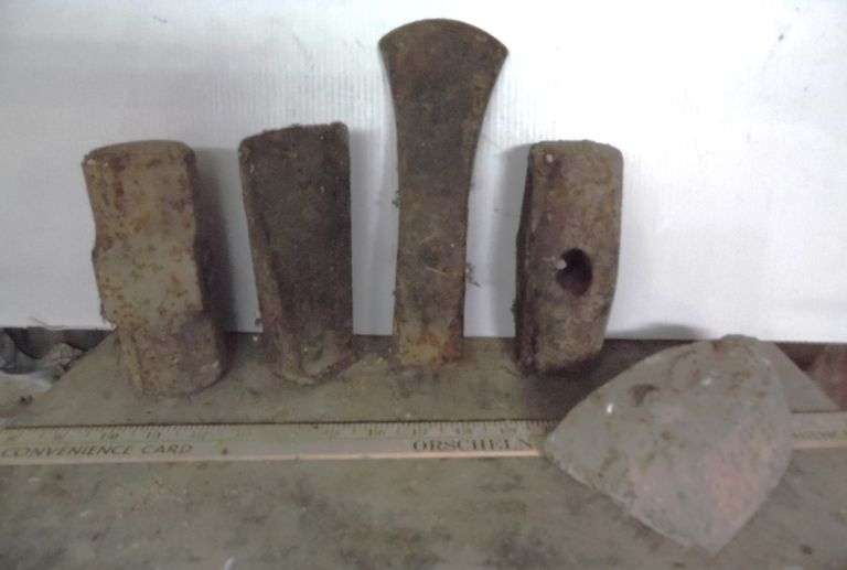 Sledge Hammer and Splitting Maul Heads Dunker Auction