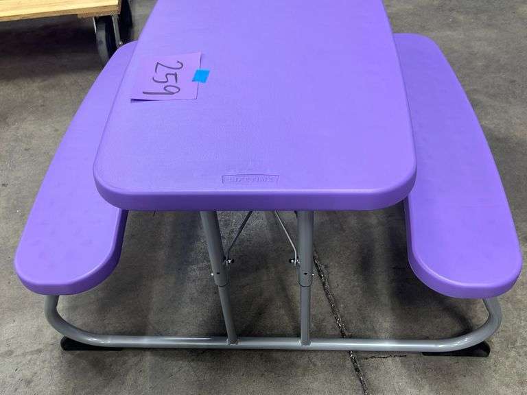 KIDS LIFETIME PLASTIC FOLDING PICNIC TABLE PURPLE Earl's Auction