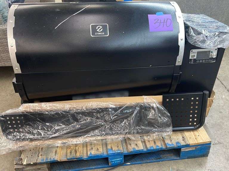 AS IS NEW Z GRILLS PREMIUM XL PELLET GRILL Earl's Auction Company
