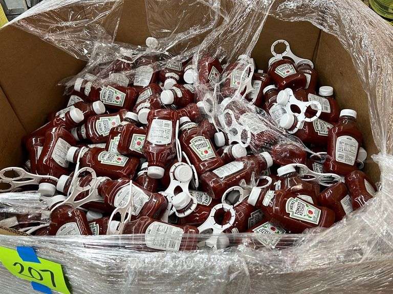 LARGE PALLET OF HEINZ KETCHUP BOTTLES Earl's Auction Company