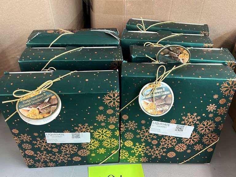 (8) BOXES OF FUDGE GRAHAMS & CARAMEL DRIZZLED COOKIES Earl's Auction Company