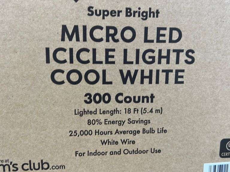 (7) BOXES OF ICICLE LIGHTS IN BOXES Earl's Auction Company