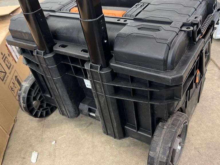 RIDGID ROLLING TOOL BOX Earl's Auction Company