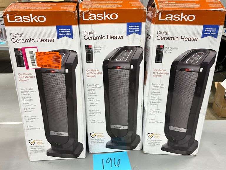 (3) LASKO DIGITAL CERAMIC HEATERS IN BOXES Earl's Auction Company