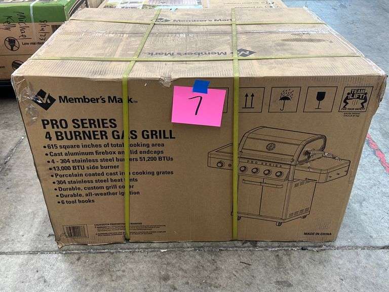 PRO SERIES 4 BURNER GAS GRILL IN BOX Earl