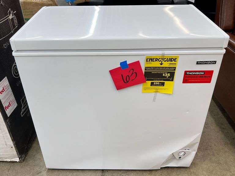 THOMSON 7.0CU FT WHITE CHEST FREEZER Earl's Auction Company