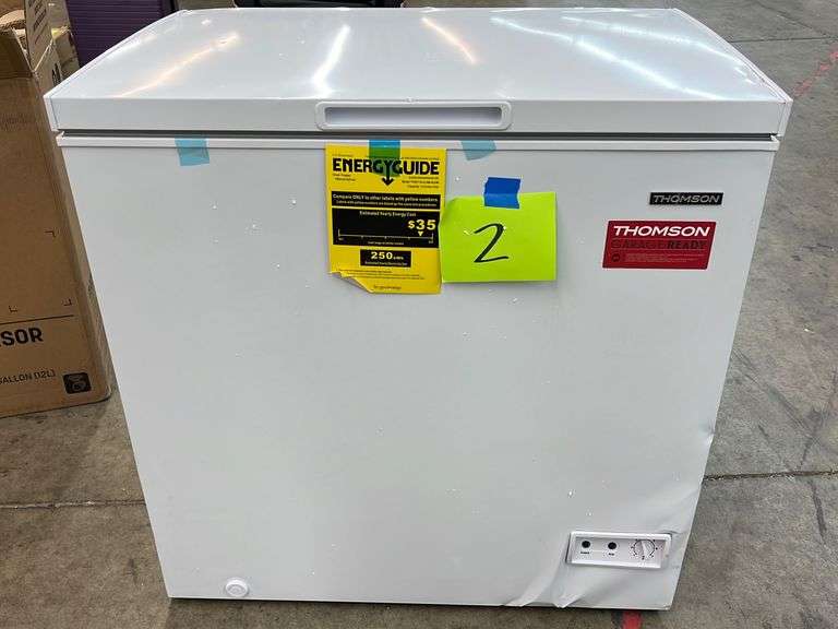 THOMSON 7.0CU FT WHITE CHEST FREEZER Earl's Auction Company