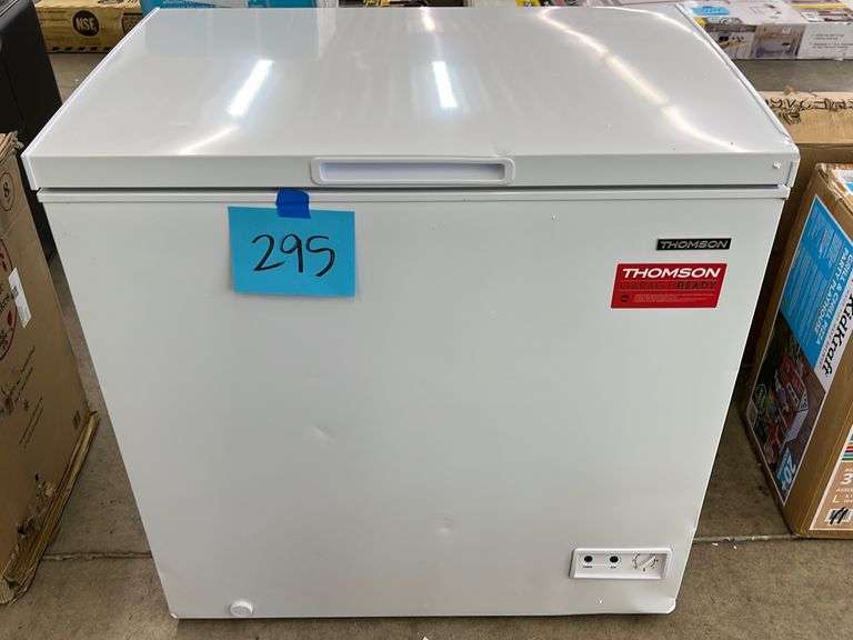THOMSON 7.0CU FT WHITE CHEST FREEZER Earl's Auction Company