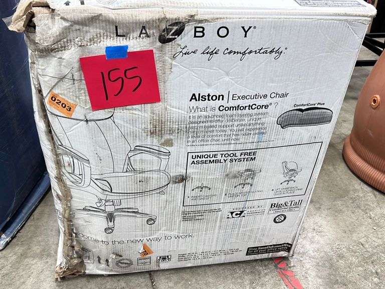 LAZBOY OFFICE CHAIR IN BOX Earl's Auction Company