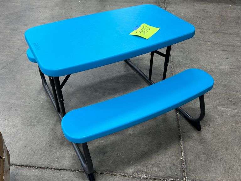 LIFETIME KIDS PLASTIC FOLDING PICNIC TABLE BLUE Earl's Auction Company