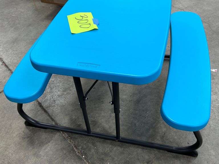 LIFETIME KIDS PLASTIC FOLDING PICNIC TABLE BLUE Earl's Auction Company