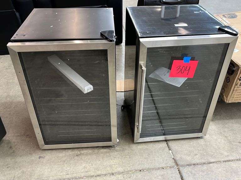 AS IS (2) FRIGIDAIRE STAINLESS BEVERAGE COOLERS Earl's Auction Company