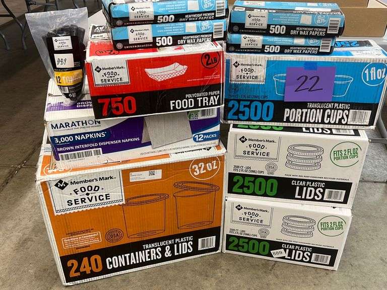 11PC LOT OF DISPOSABLE SERVEWARE SEE PHOTOS Earl's Auction Company