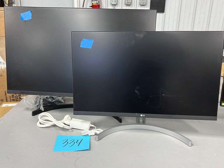 AS IS (2) LG MONITORS W/ CORDS Earl's Auction Company