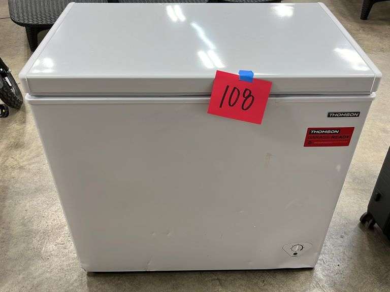 THOMSON 7.0CU FT WHITE CHEST FREEZER Earl's Auction Company